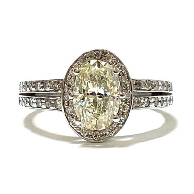 Halo Diamonds Ring