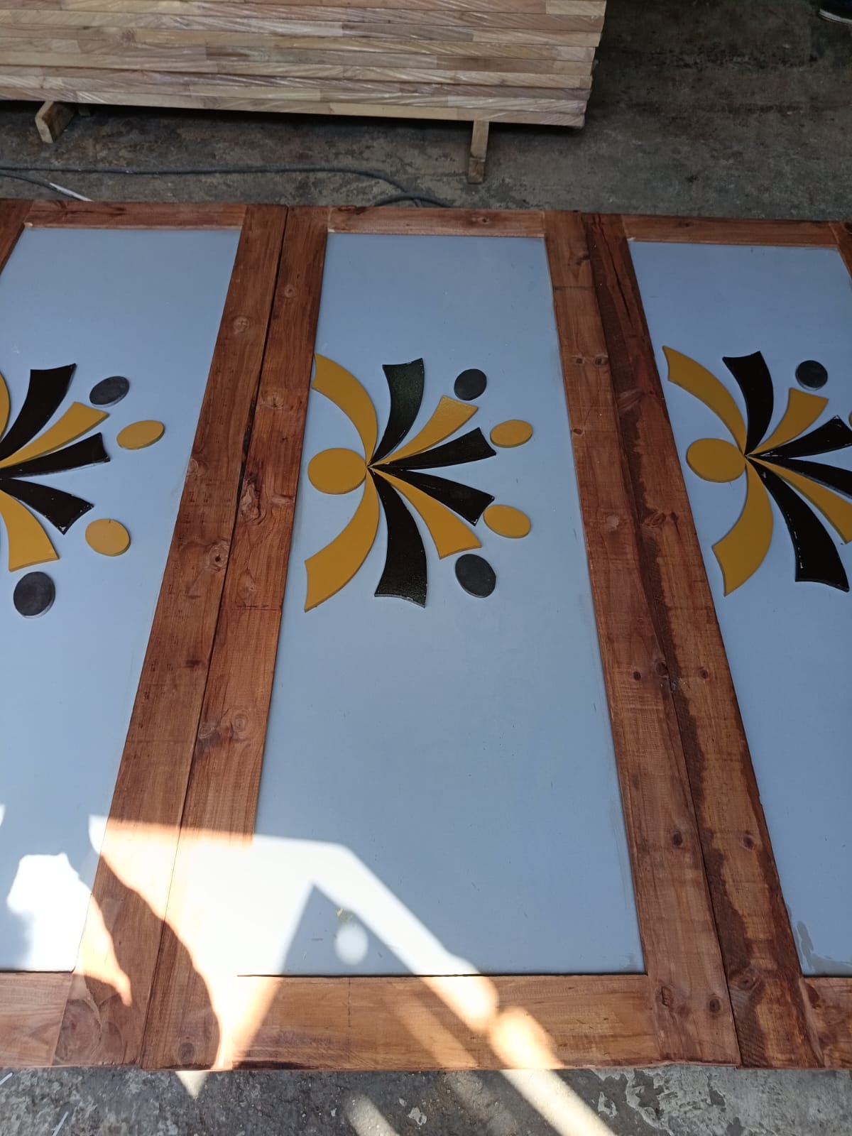 Pine carved doors - Image 2