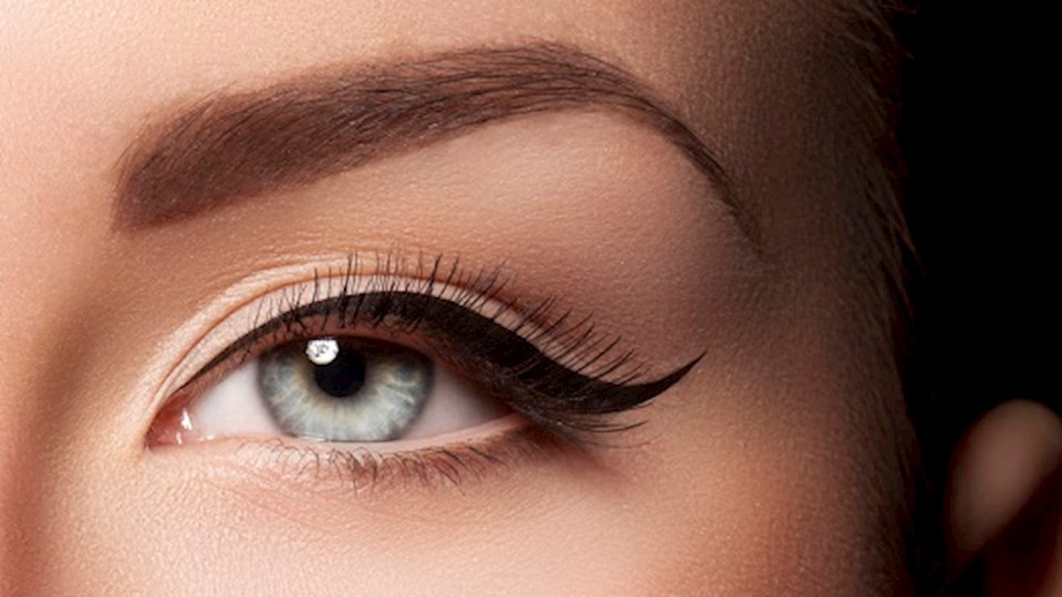 Full Brow Combo (Thread + Tint + Upper Lip + Brow Shaping)