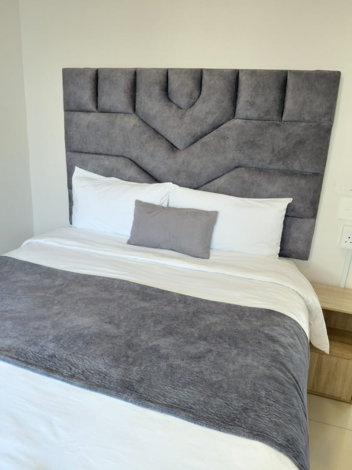 Two-Bedroom Apartments image 4