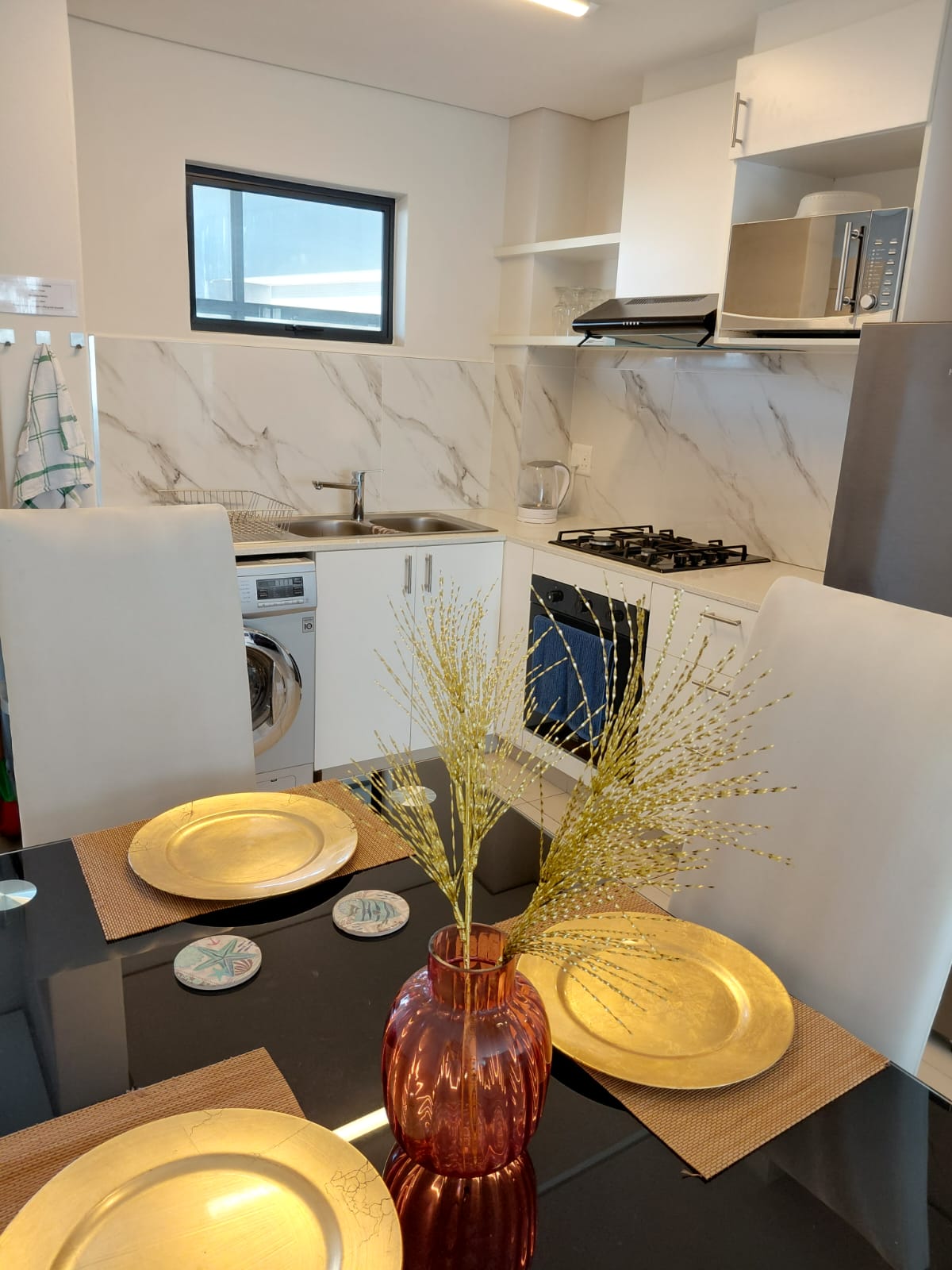 Two-Bedroom Apartments image 5